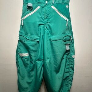 Teal Jibskin snow Pants with White Details and lots of pockets